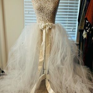 Elegant White Tulle Skirt Belt with Satin Ribbon